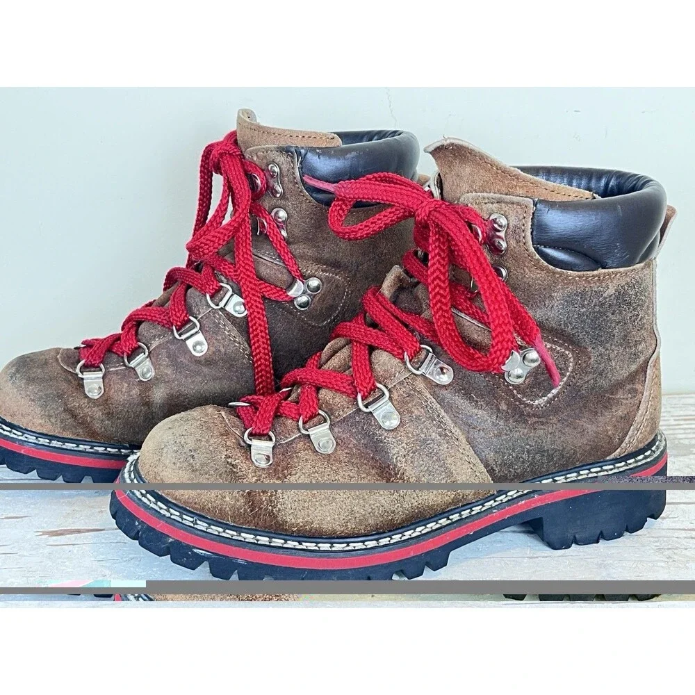 Vintage Town & Country Classic Suede & Leather Hiking Boots Vibram Soles 7.5”